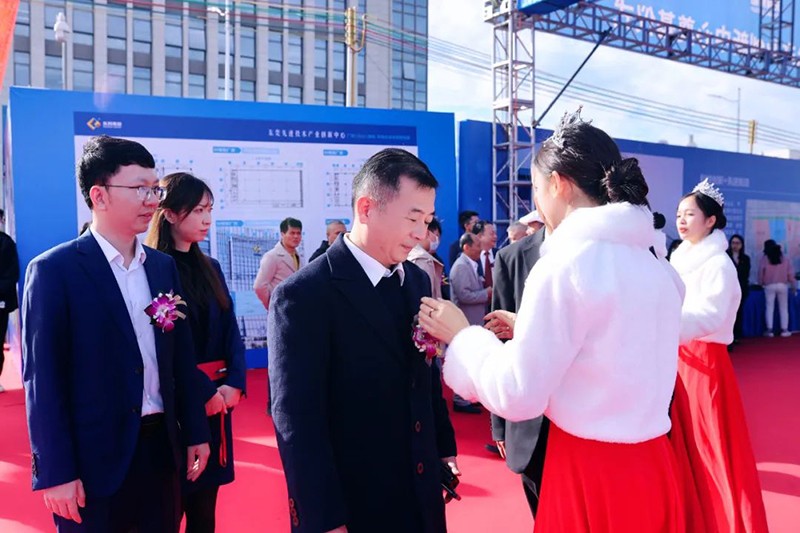 東莞先進(jìn)技術(shù)產(chǎn)業(yè)創(chuàng)新中心項(xiàng)目奠基儀式