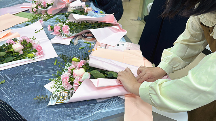 三八婦女節丨祝福所有女人：愿你笑靨如花，一生不減芳華！